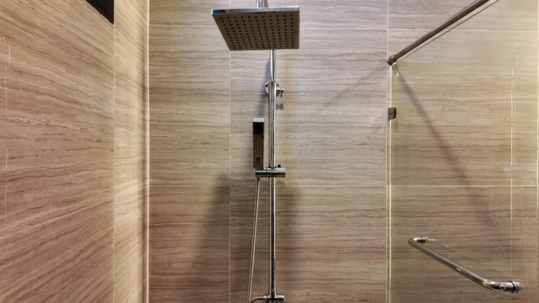 Property image - full photo 13