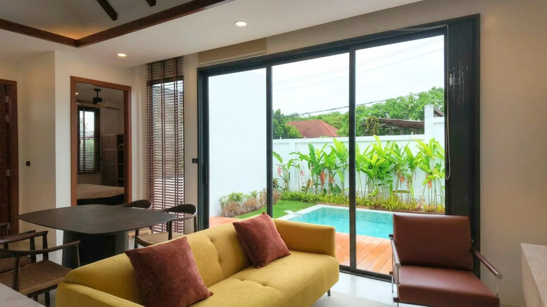 Property image - full photo 1