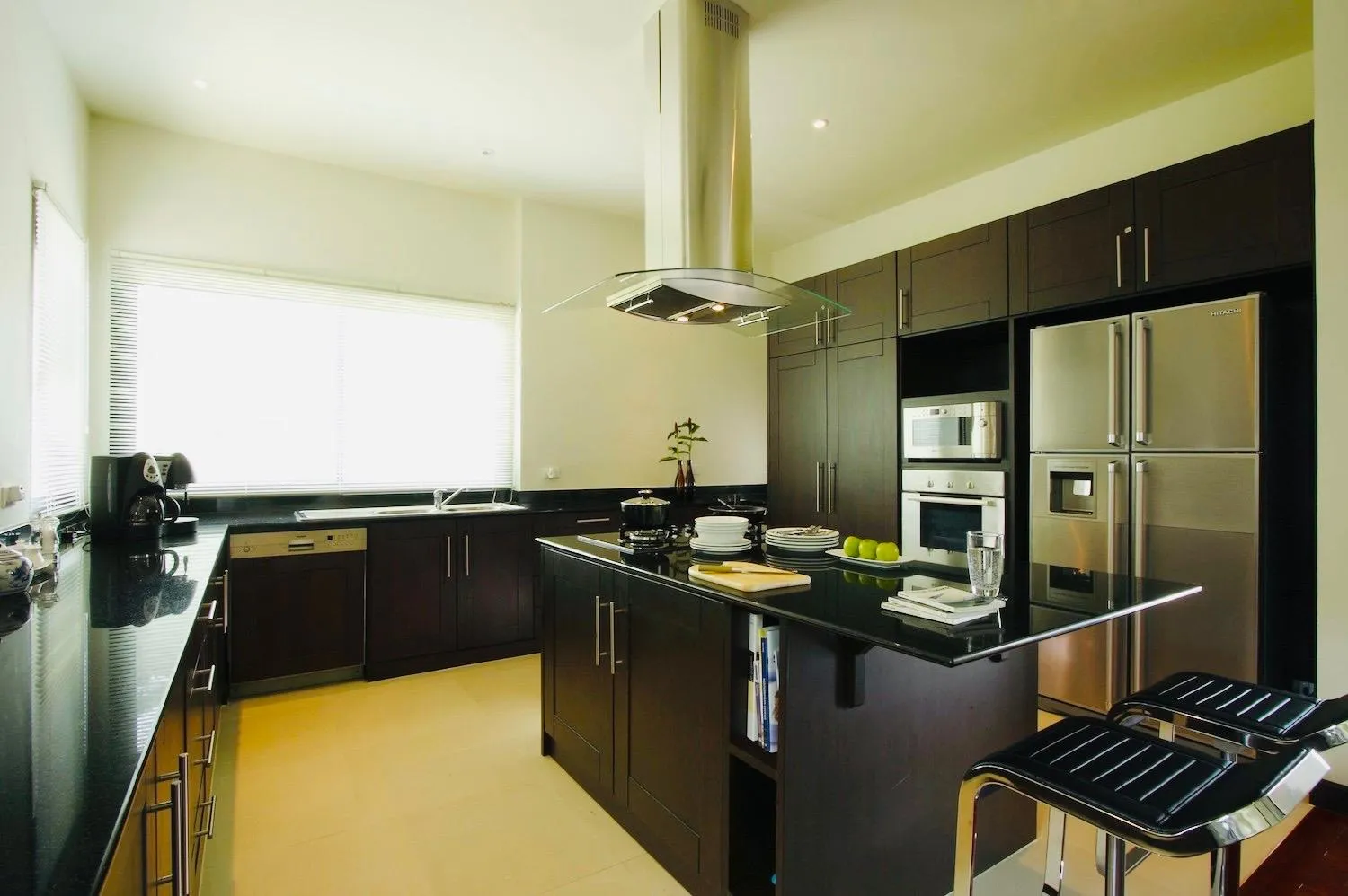 Property image - full photo 4