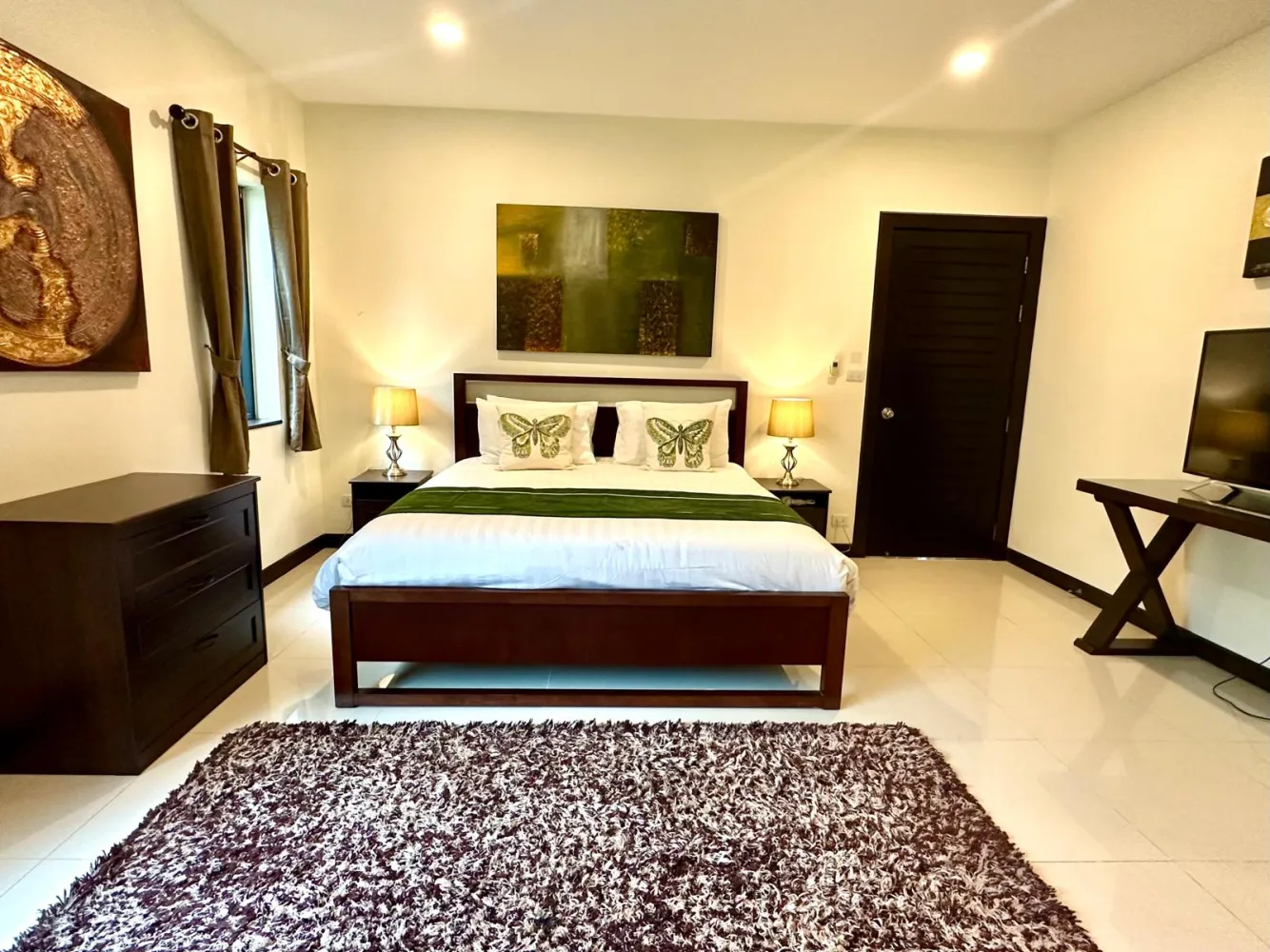 Property image - full photo 32