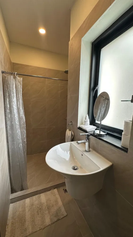 Property image - full photo 38