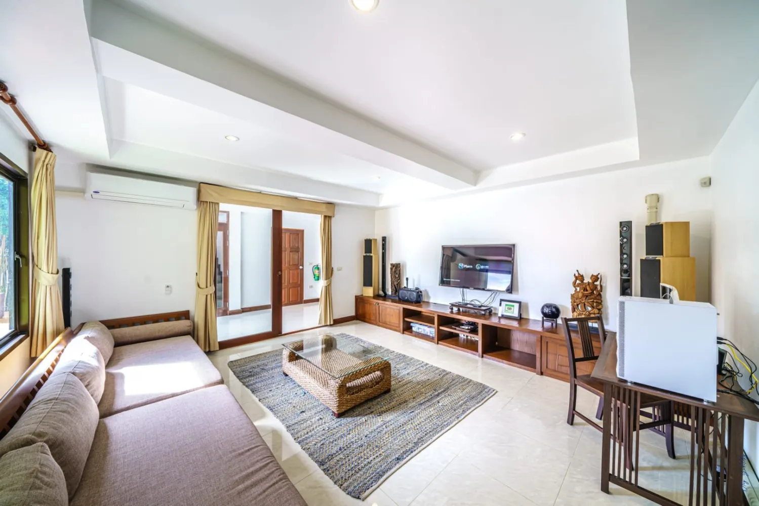 Property image - full photo 38