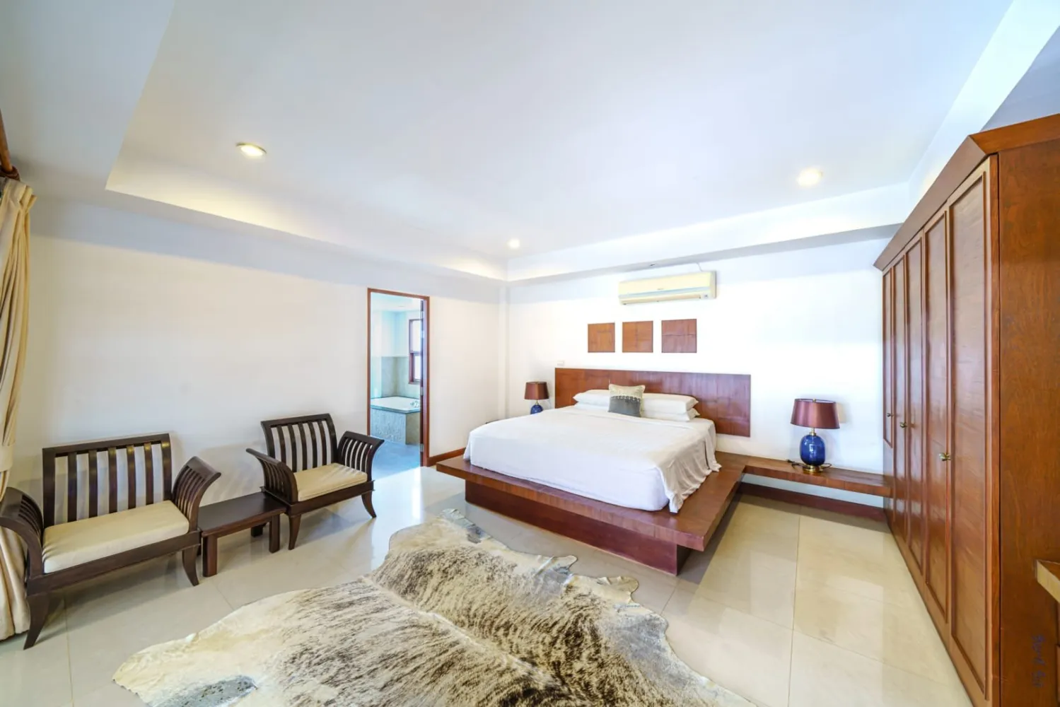 Property image - full photo 43