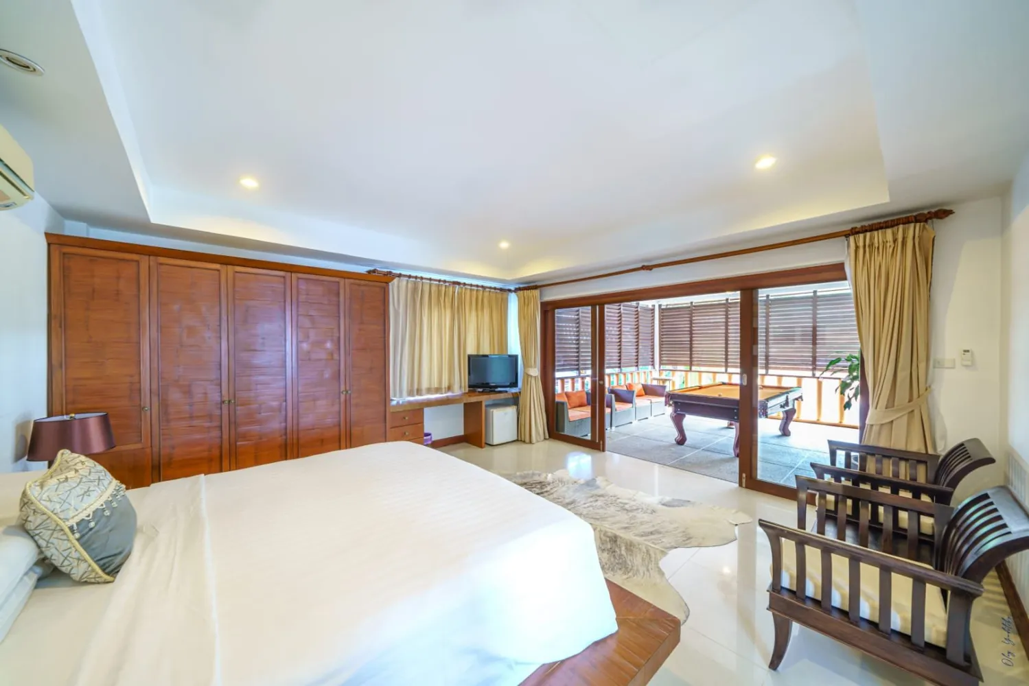 Property image - full photo 44