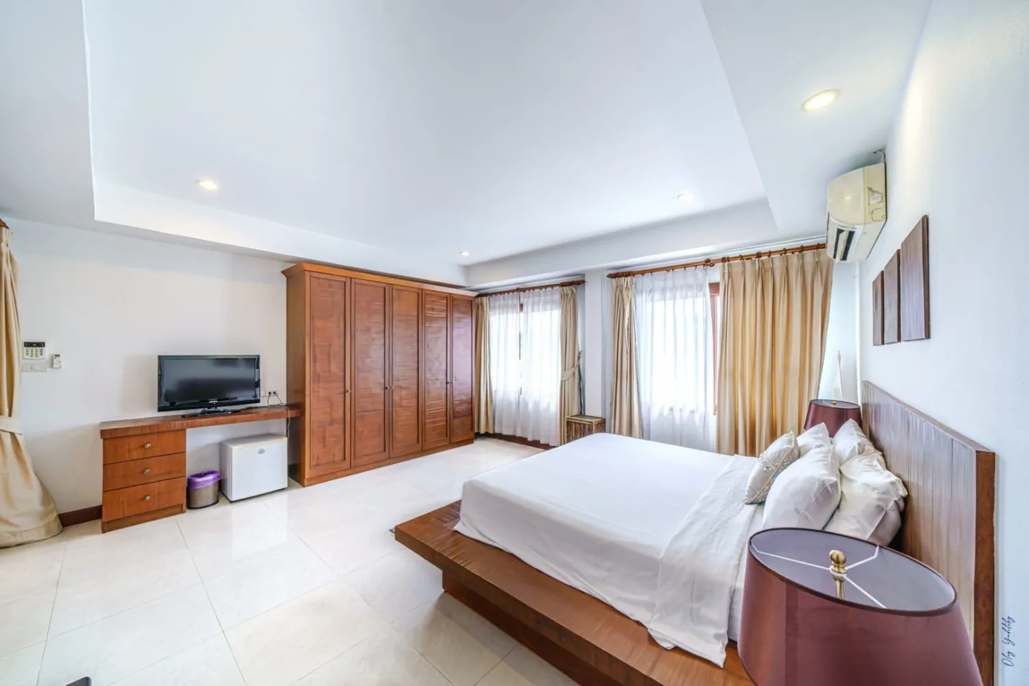 Property image - full photo 48