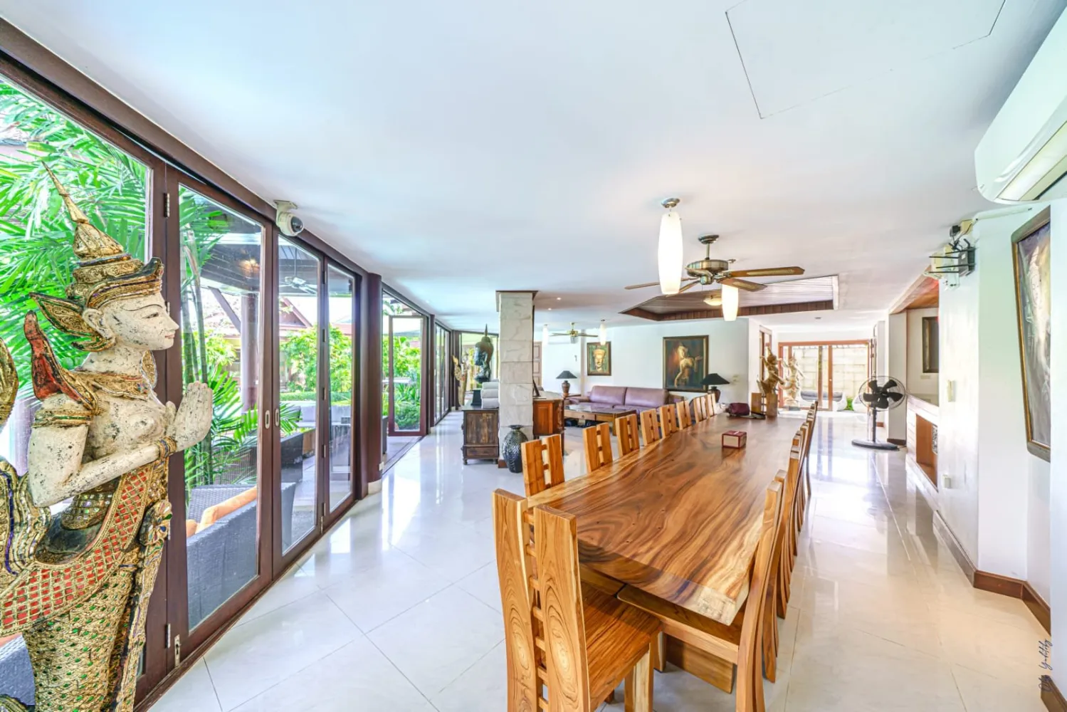 Property image - full photo 4