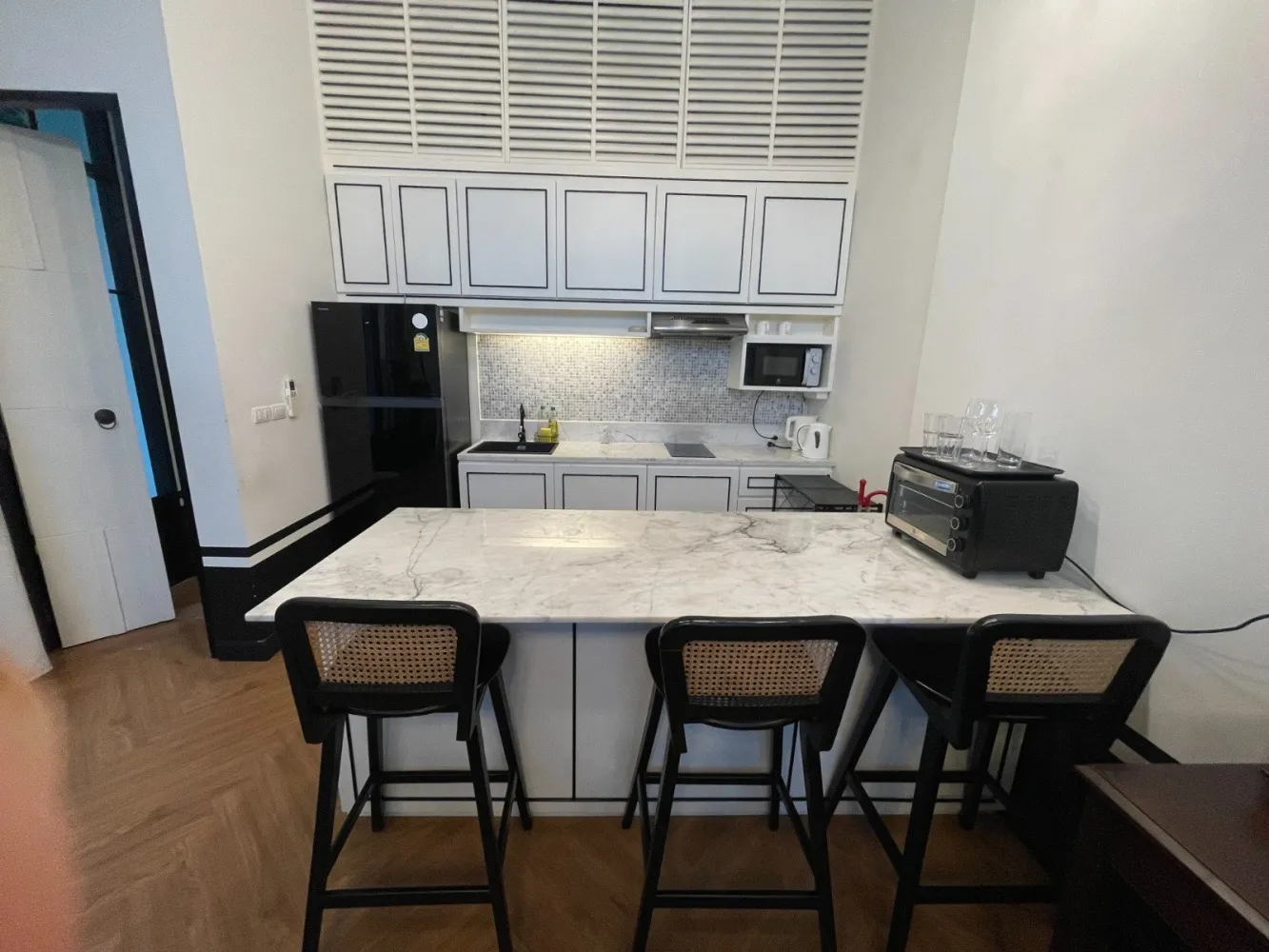 Property image - full photo 6