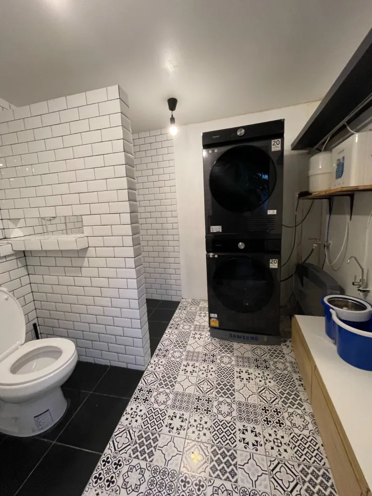 Property image - full photo 14