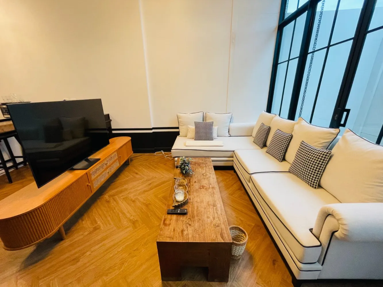 Property image - full photo 7
