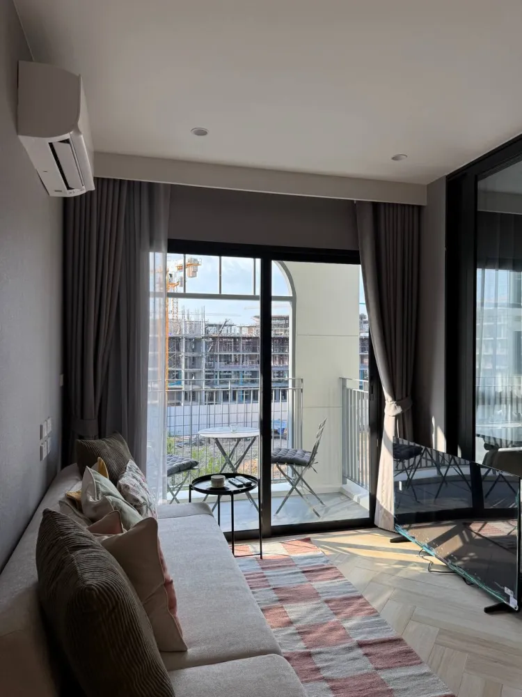 Property image - full photo 2