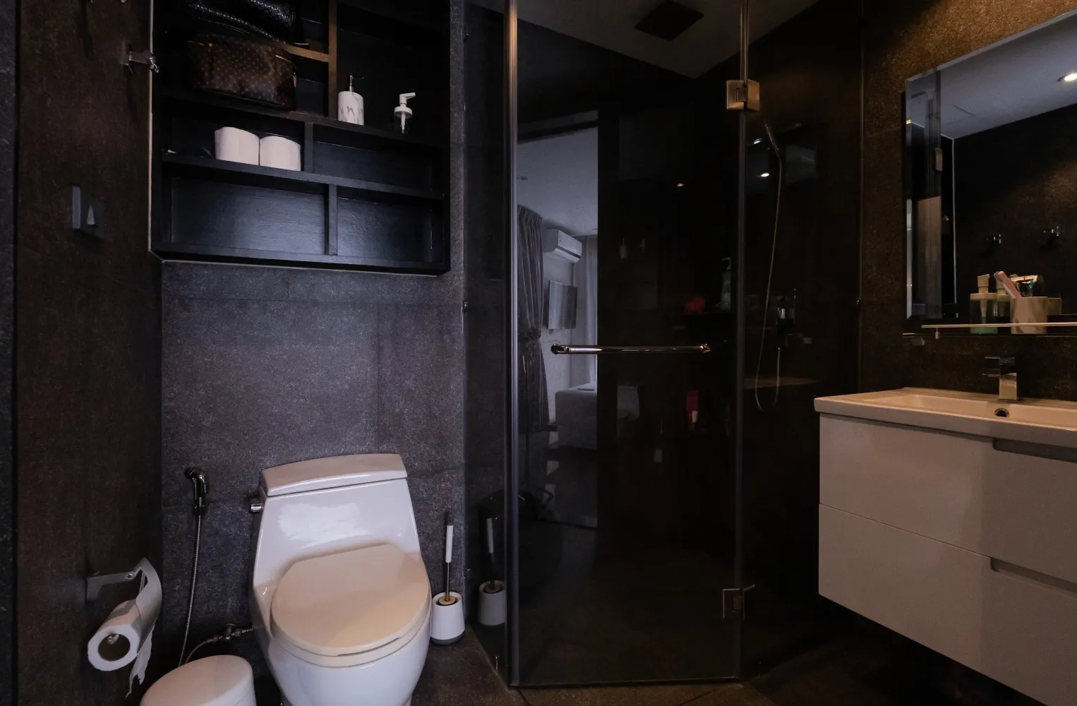 Property image - full photo 8