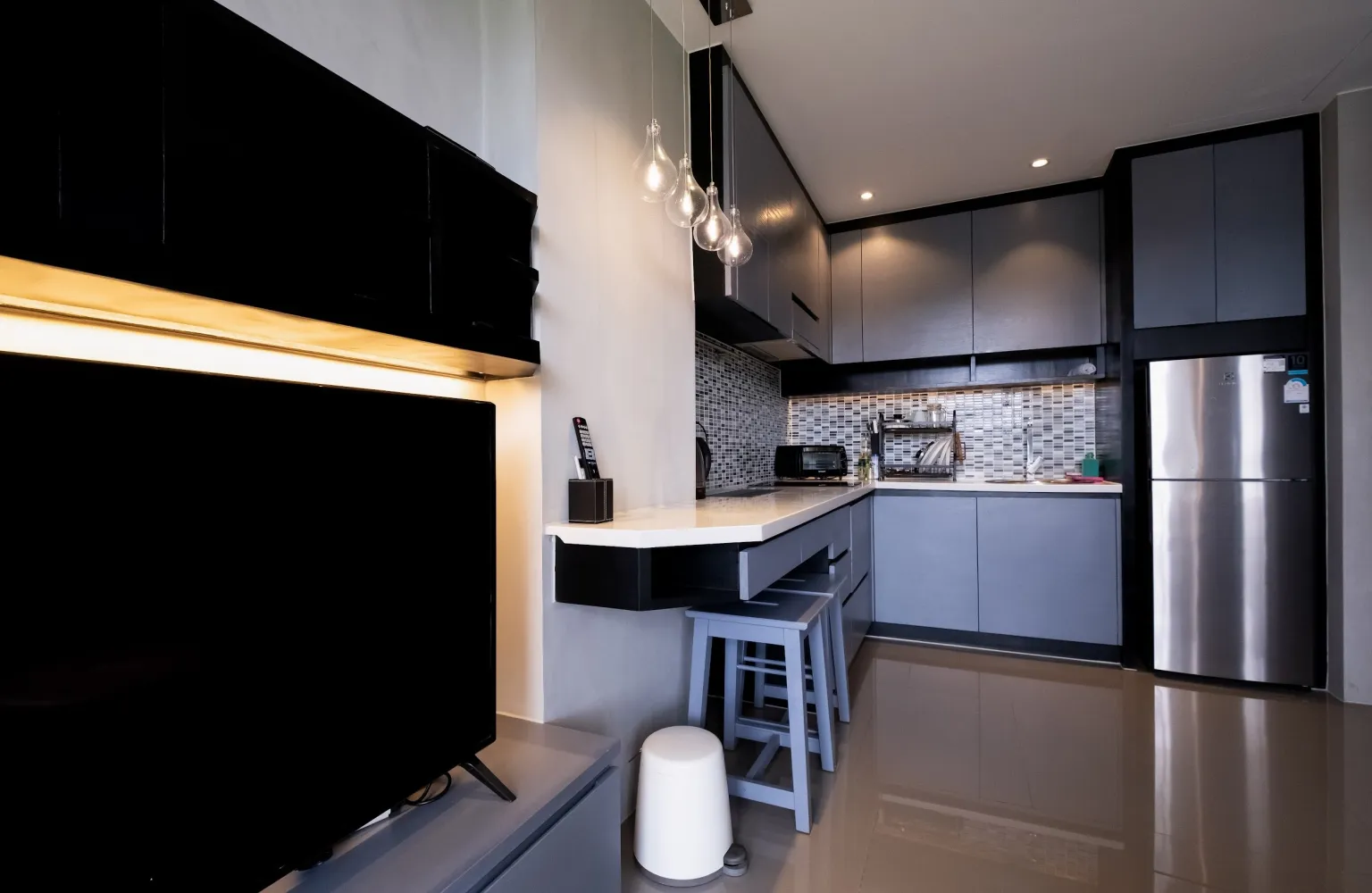 Property image - full photo 4
