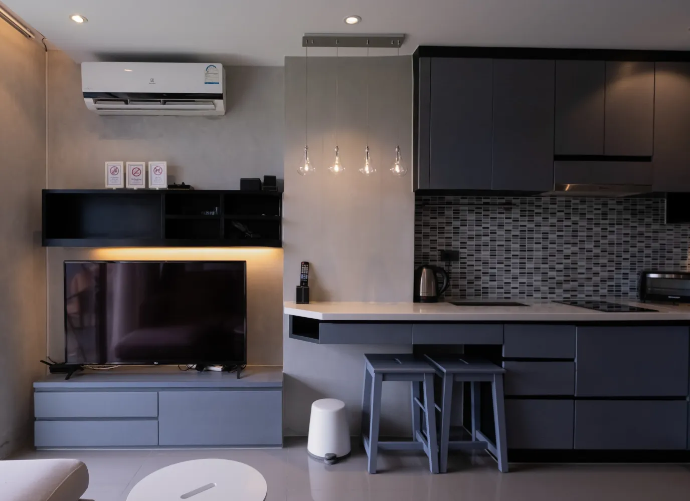 Property image - full photo 3