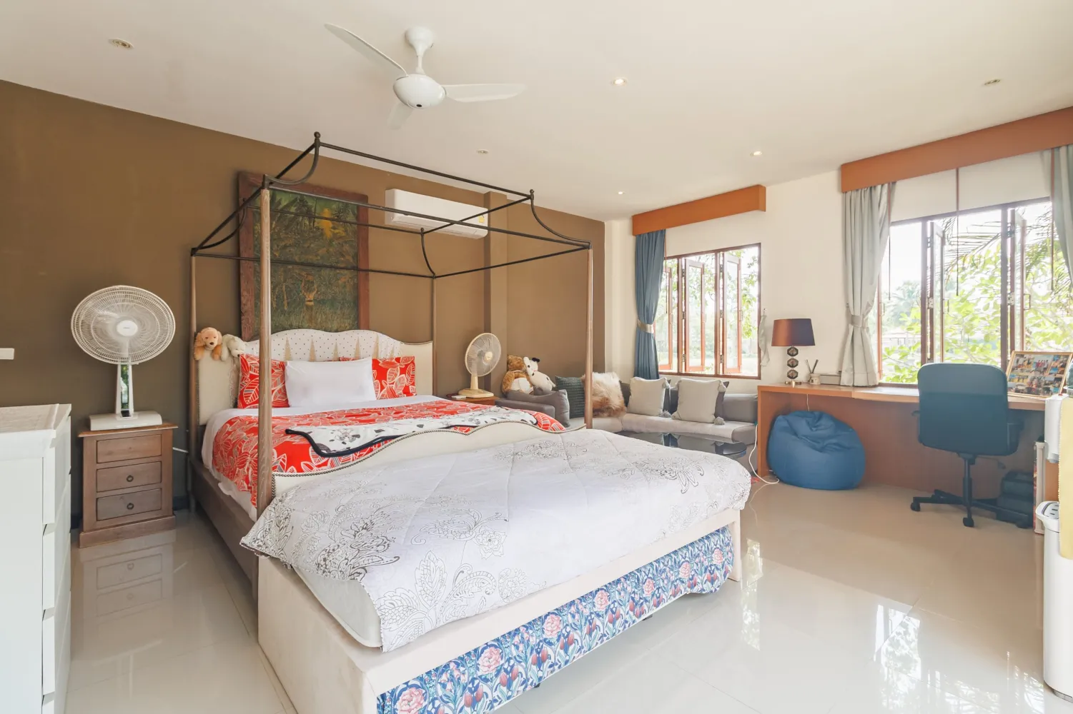 Property image - full photo 28