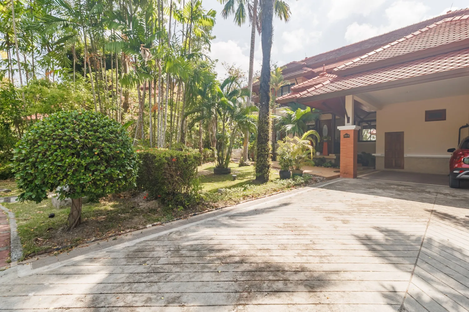 Property image - full photo 56