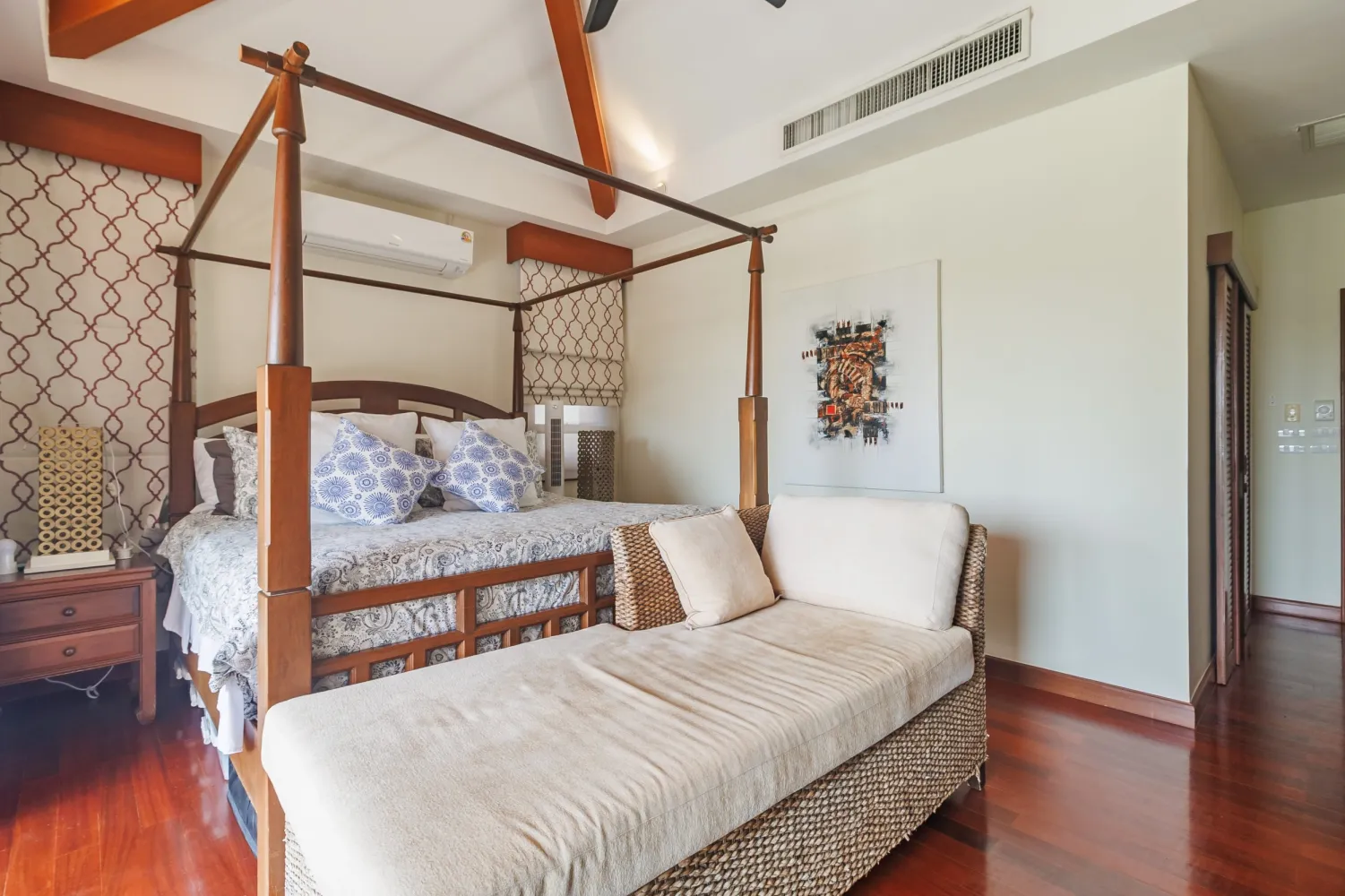 Property image - full photo 25