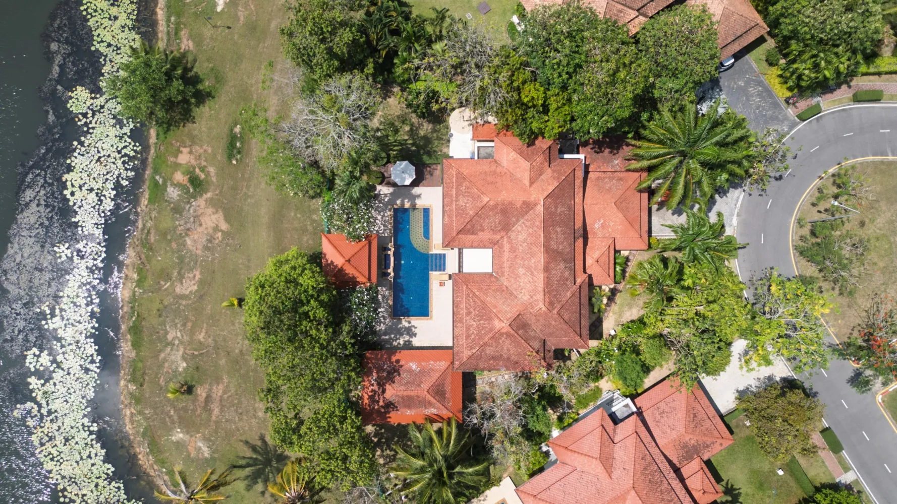 Property image - full photo 65