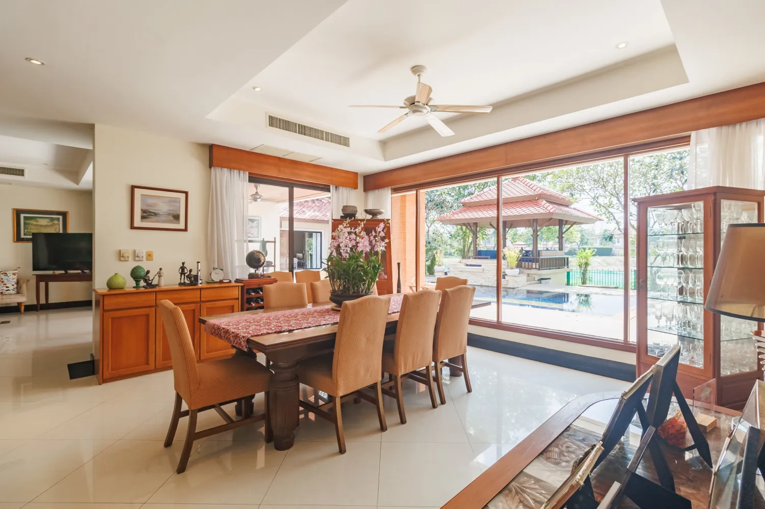 Property image - full photo 6