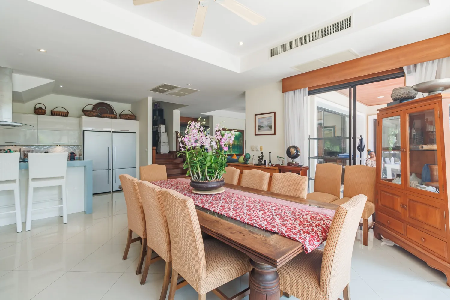 Property image - full photo 4