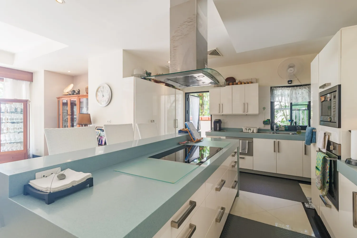 Property image - full photo 10