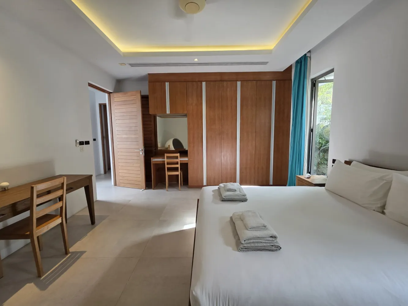 Property image - full photo 13