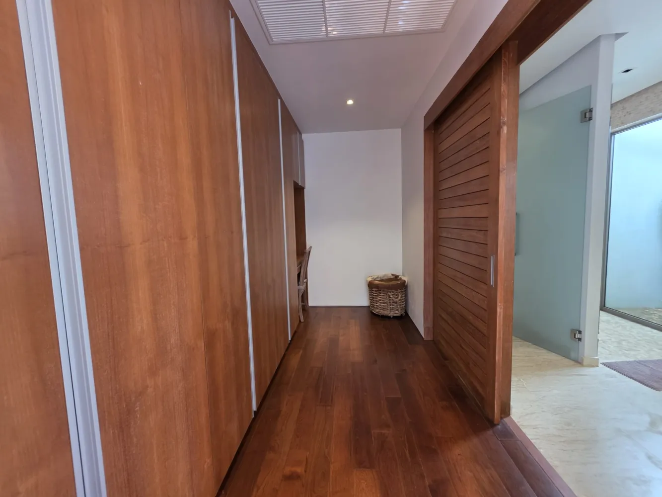 Property image - full photo 31