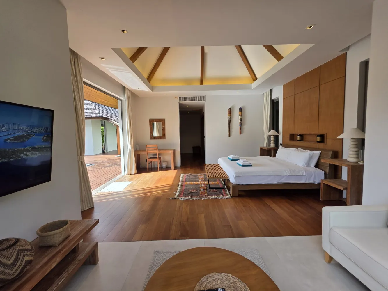 Property image - full photo 32