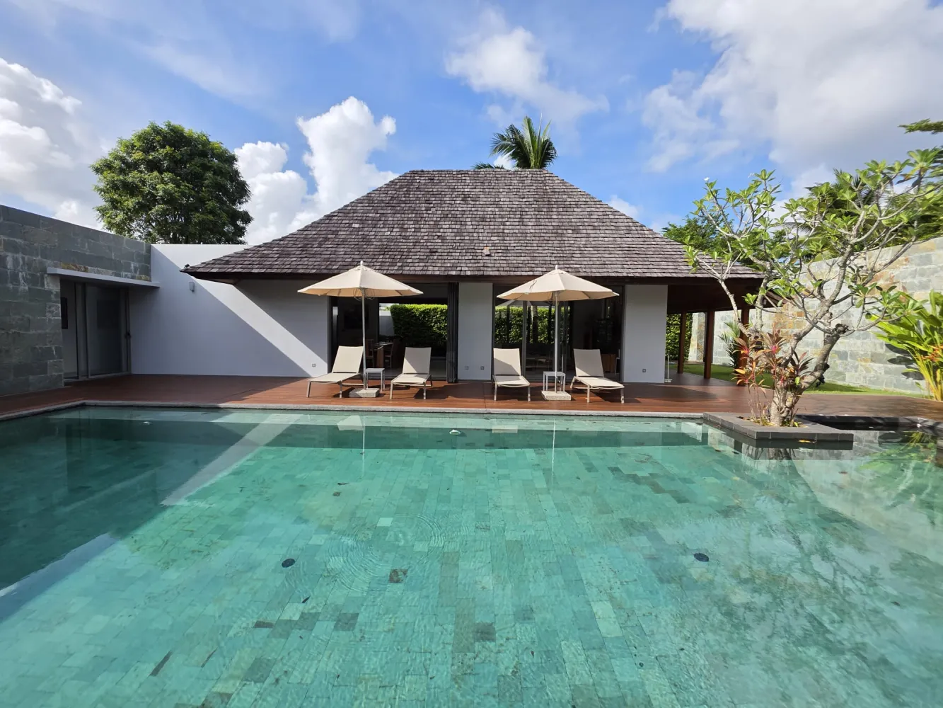 Property image - full photo 1