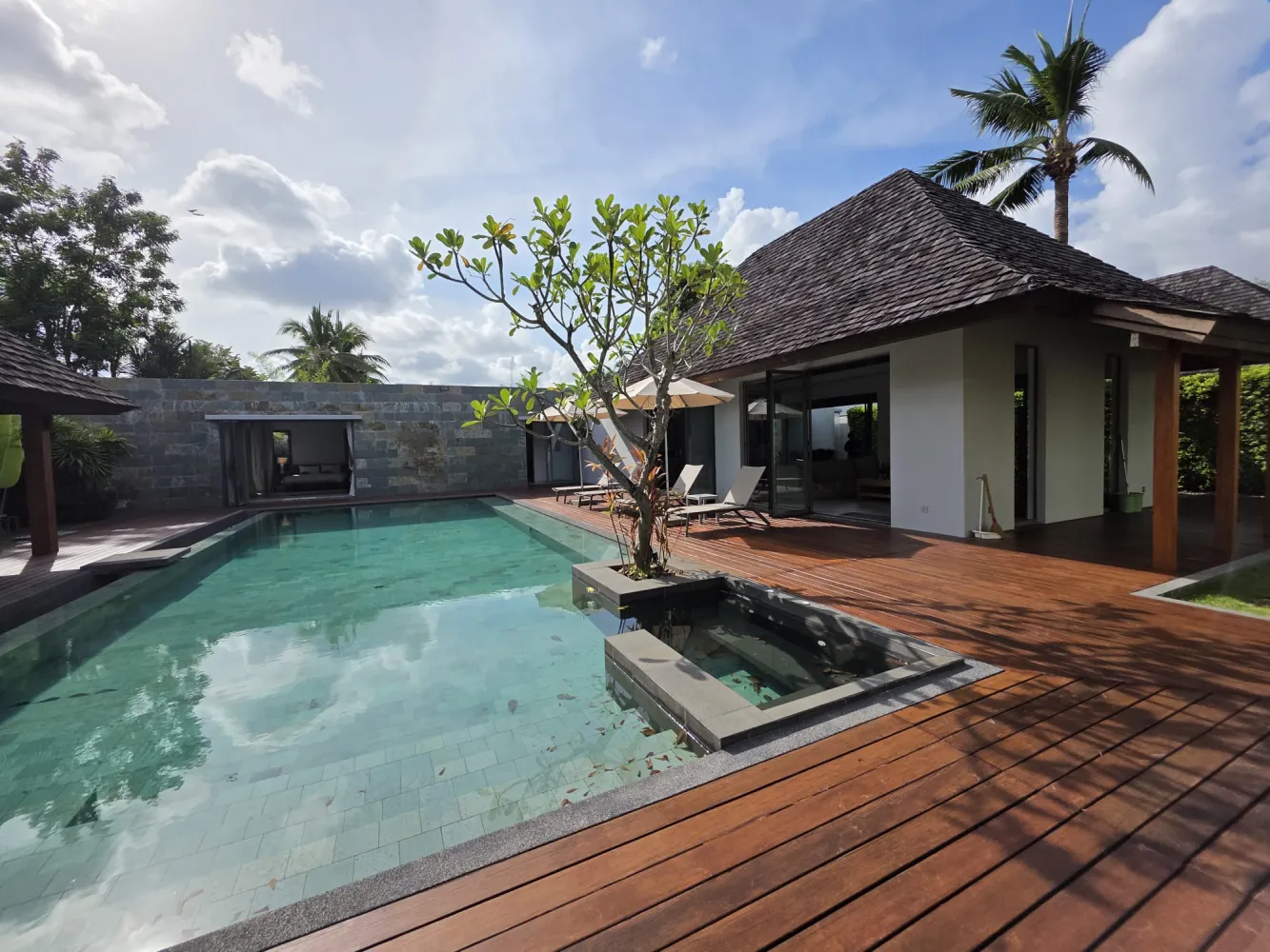Property image - full photo 42