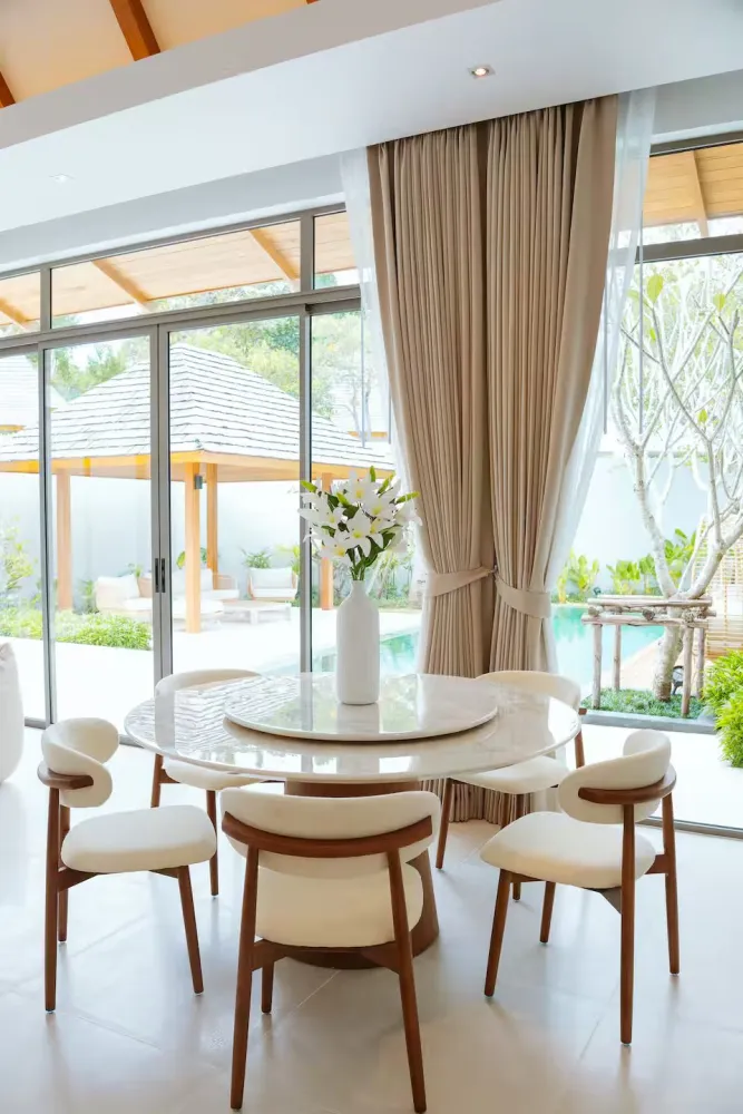 Property image - full photo 3