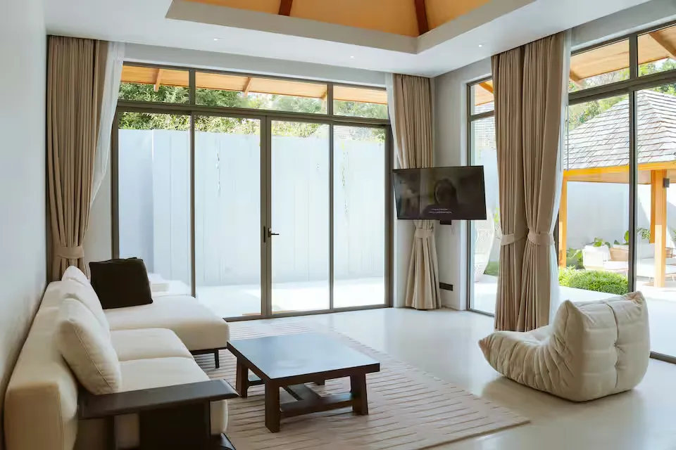 Property image - full photo 5