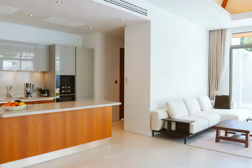 Property image - full photo 4
