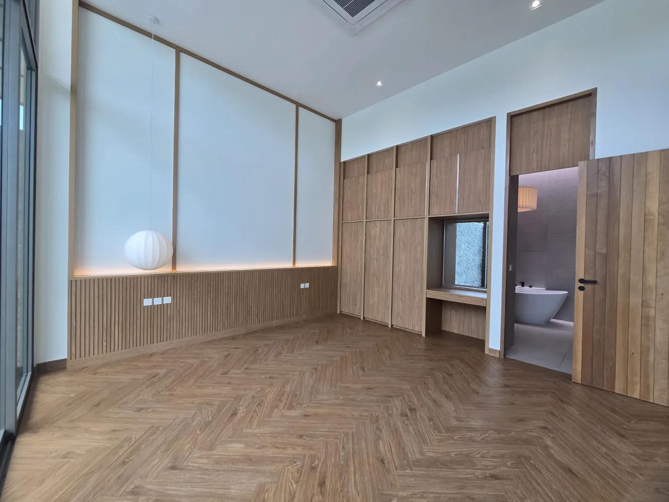Property image - full photo 13