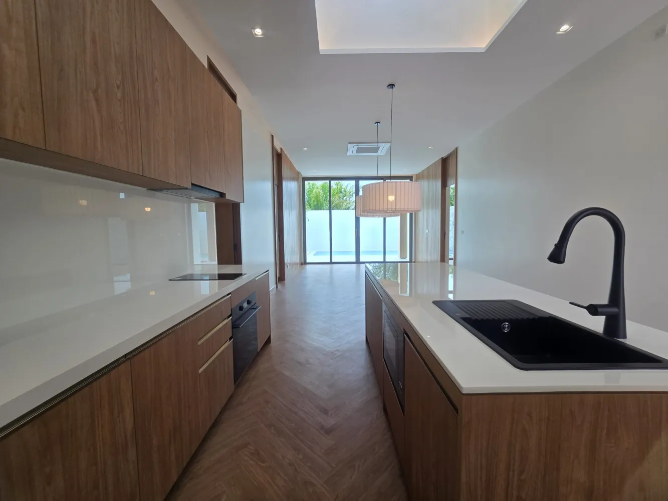 Property image - full photo 5