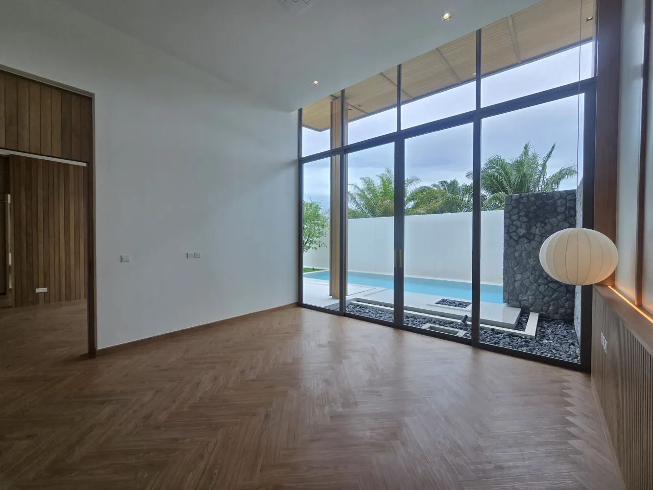 Property image - full photo 8