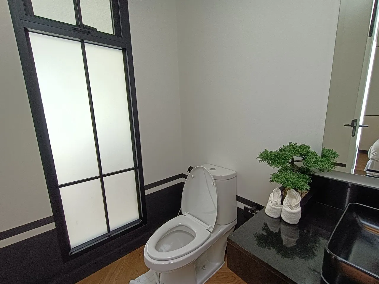 Property image - full photo 29