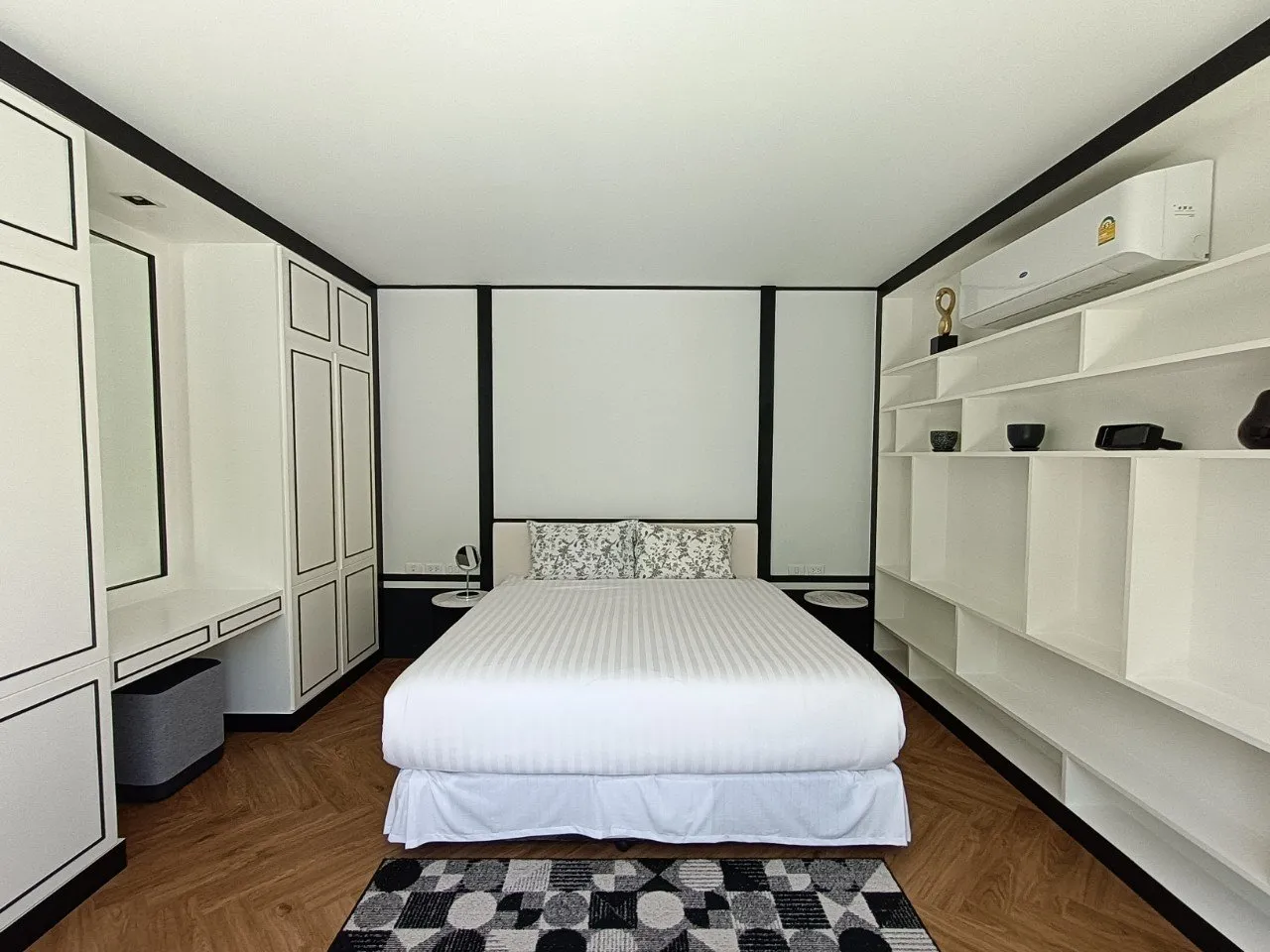Property image - full photo 15