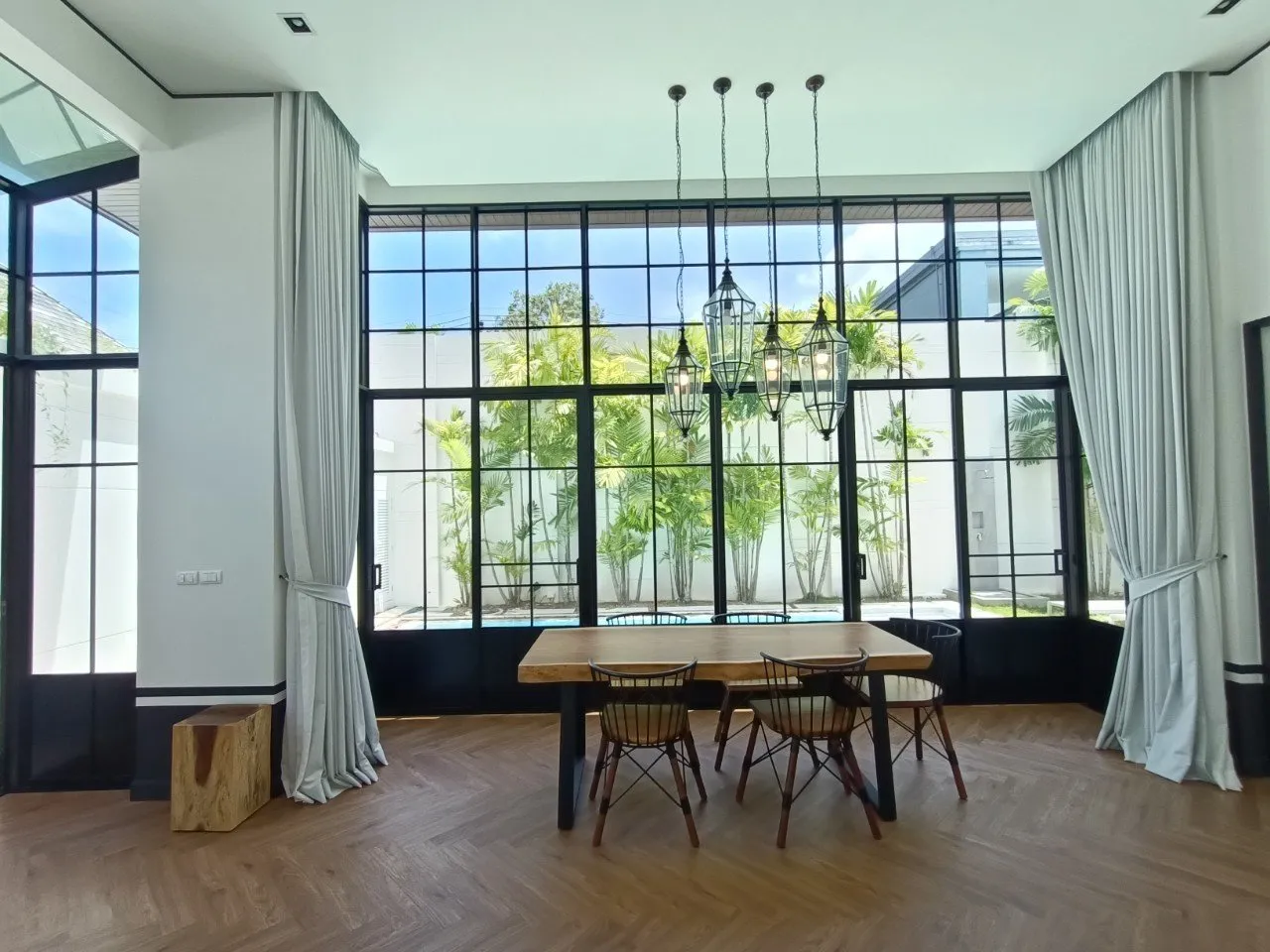 Property image - full photo 5