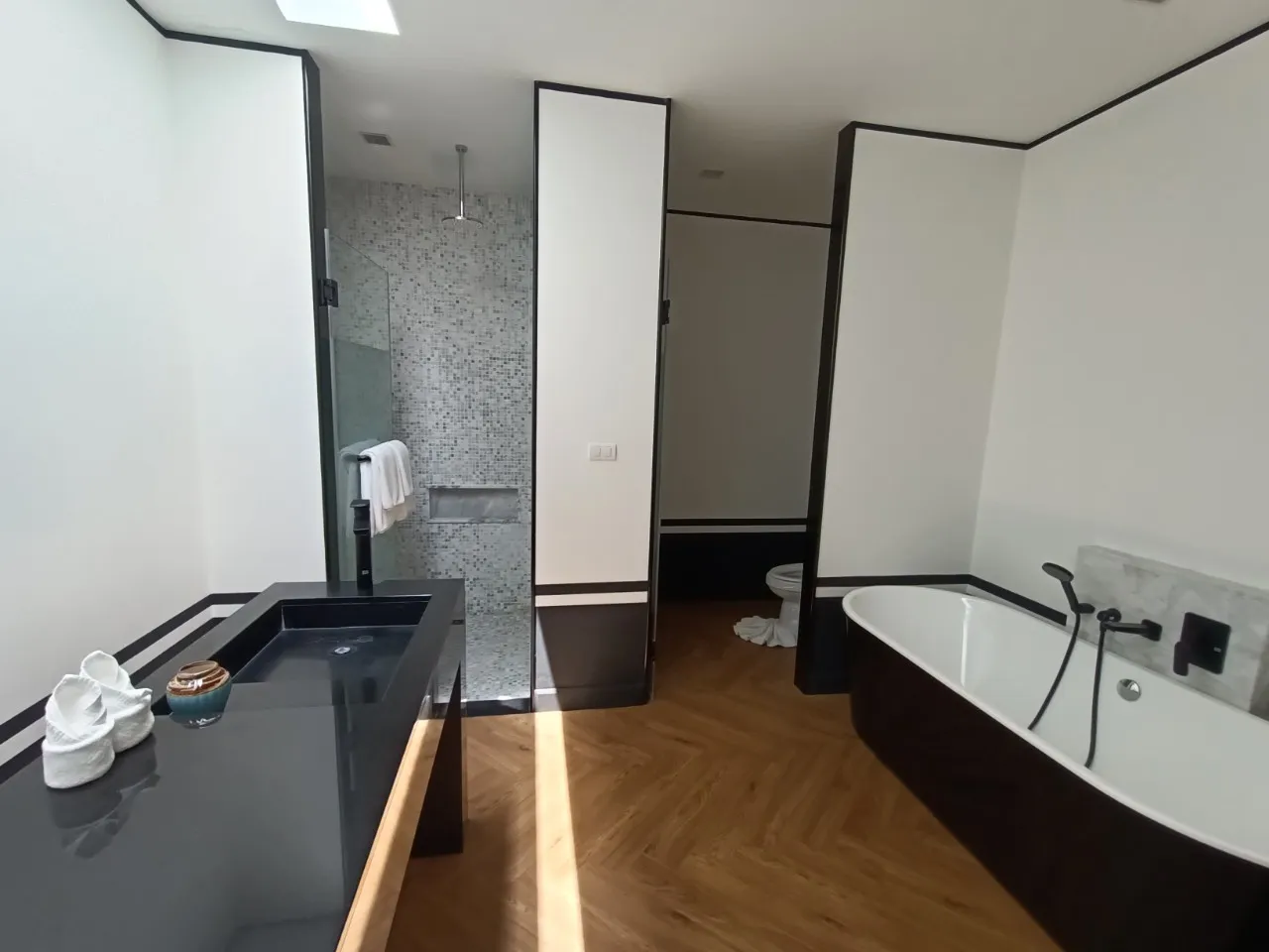 Property image - full photo 20
