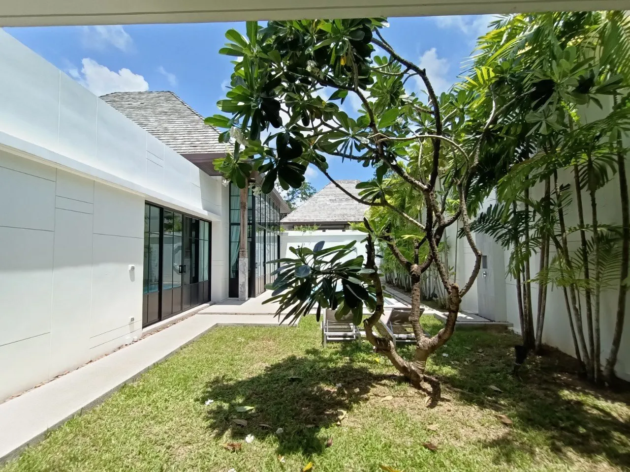 Property image - full photo 43