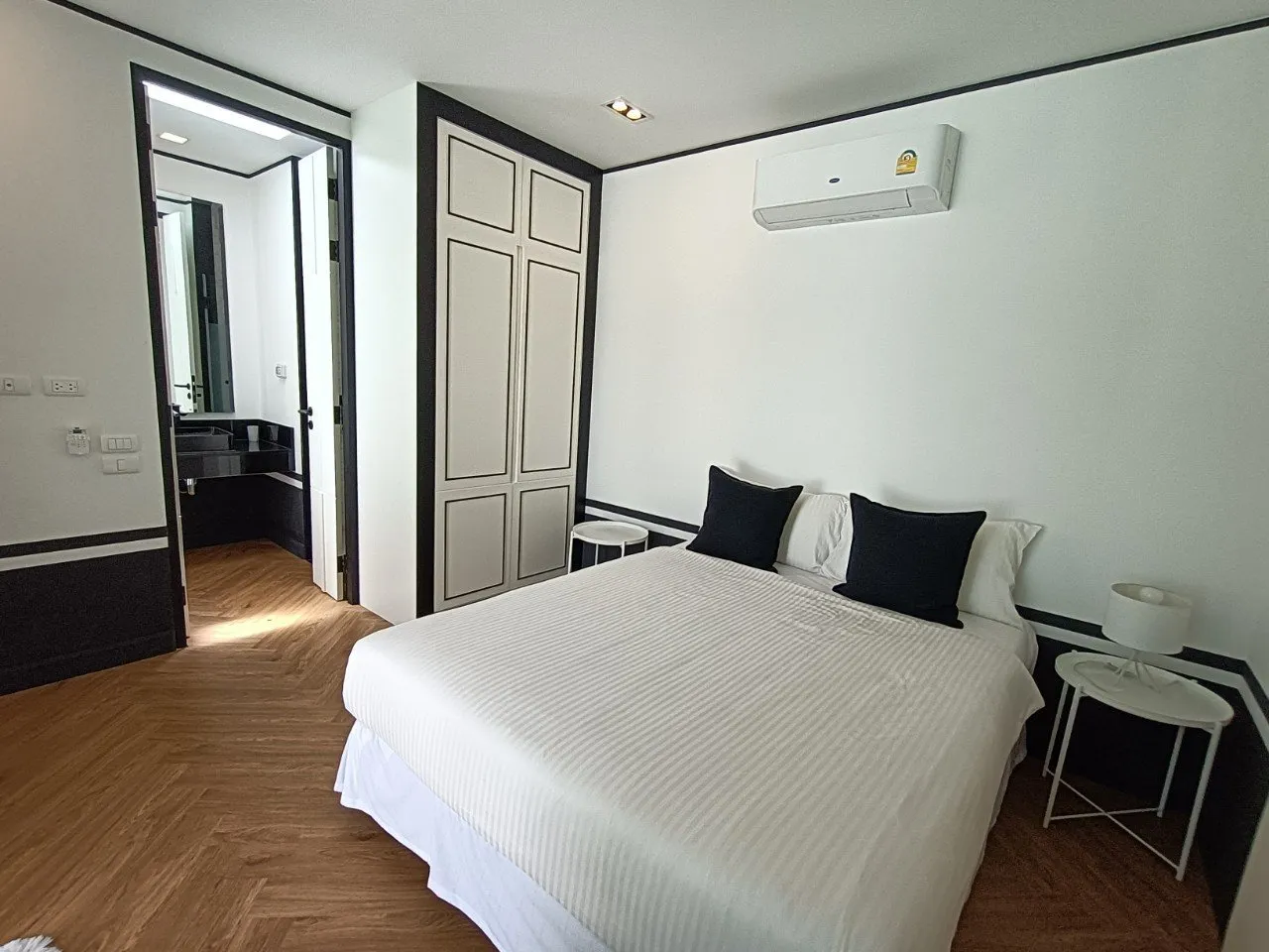 Property image - full photo 27