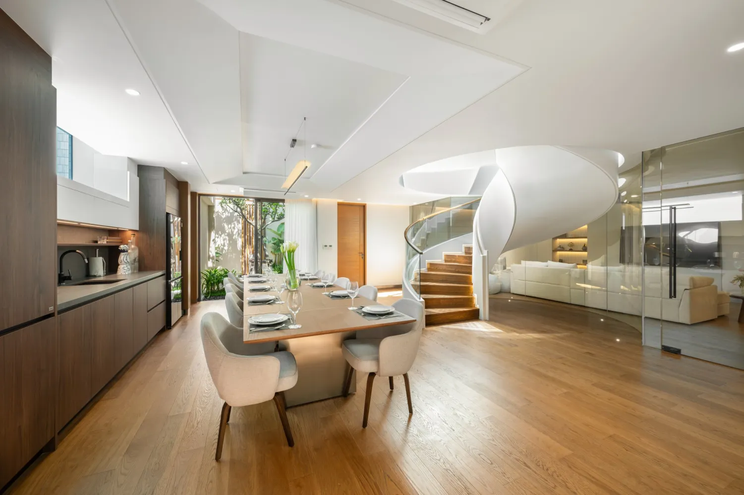 Property image - full photo 6
