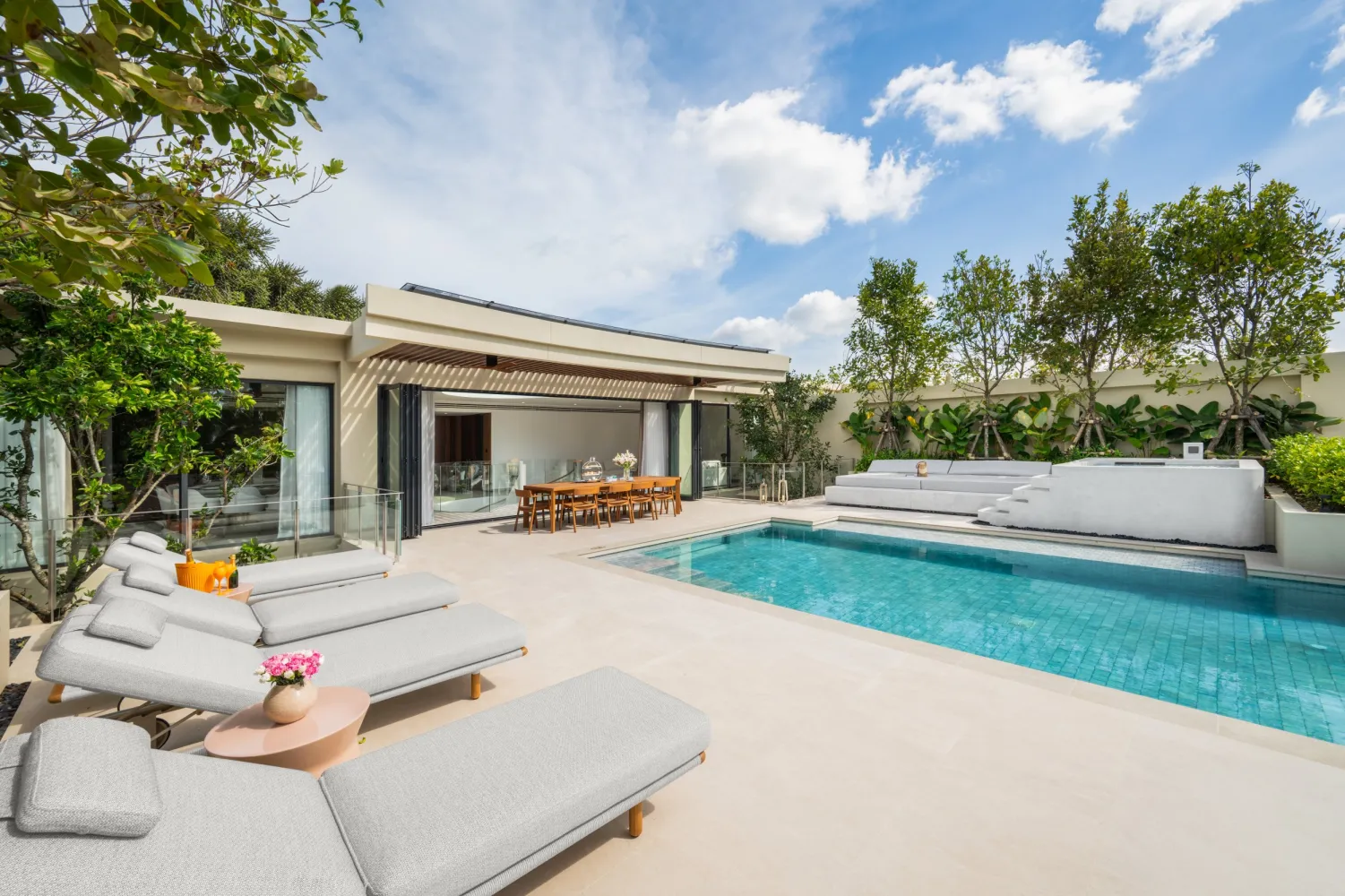 Property image - full photo 1