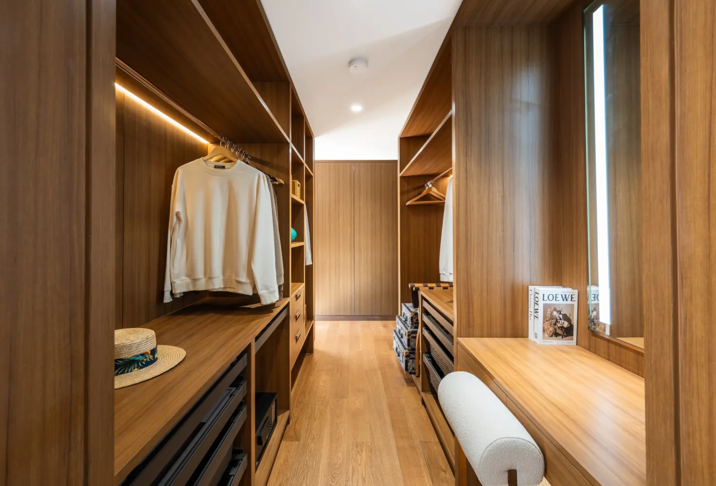 Property image - full photo 10