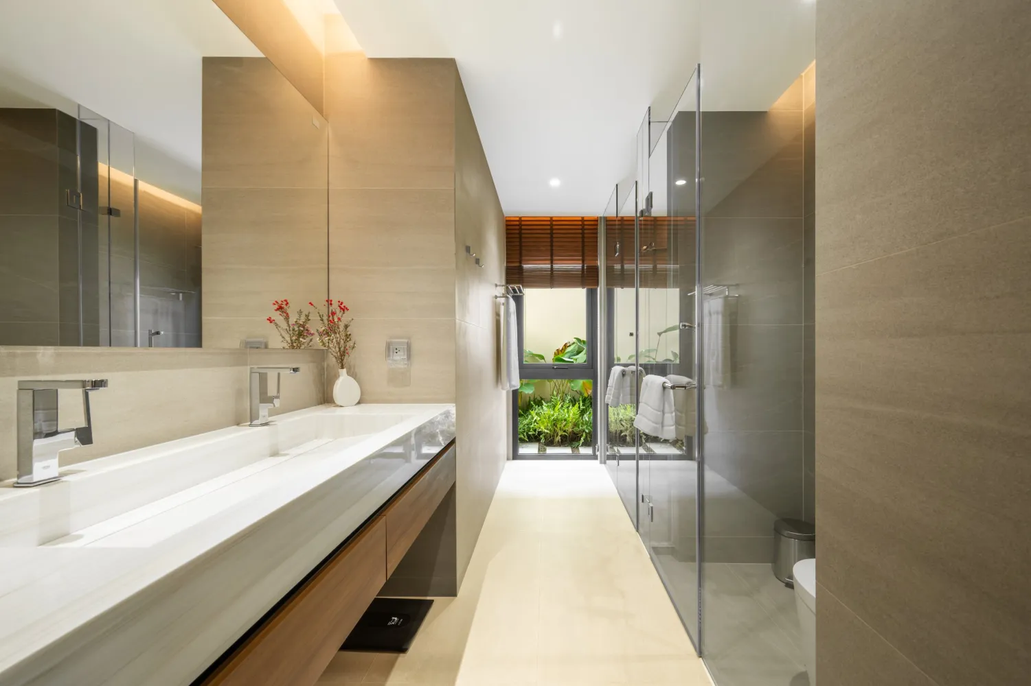 Property image - full photo 13