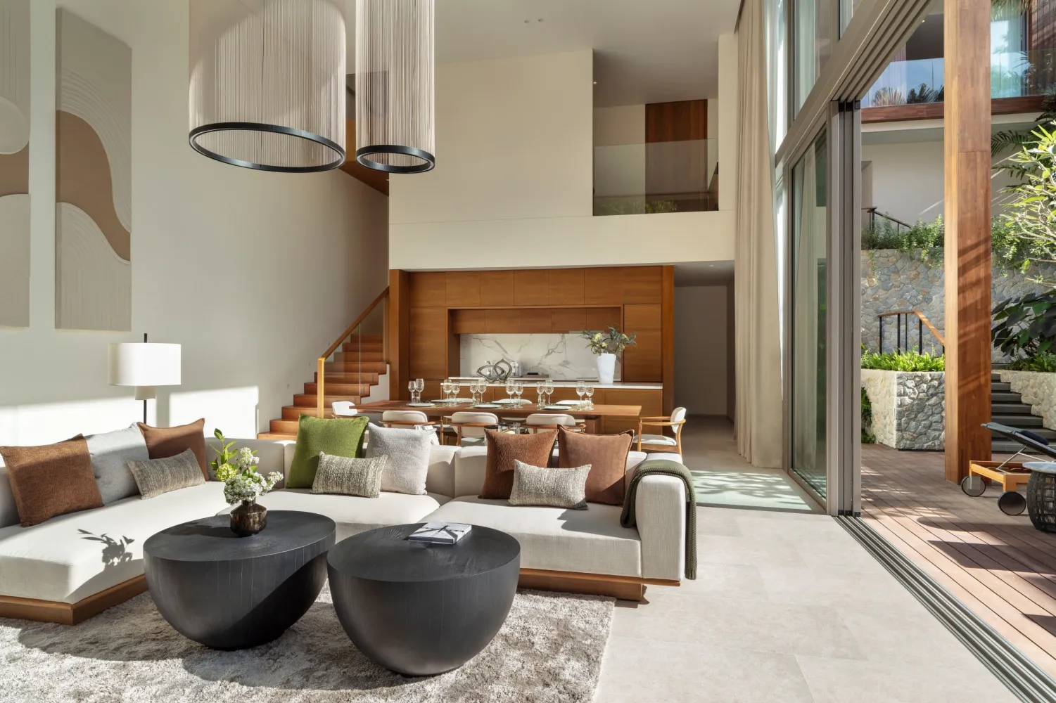 Property image - full photo 2