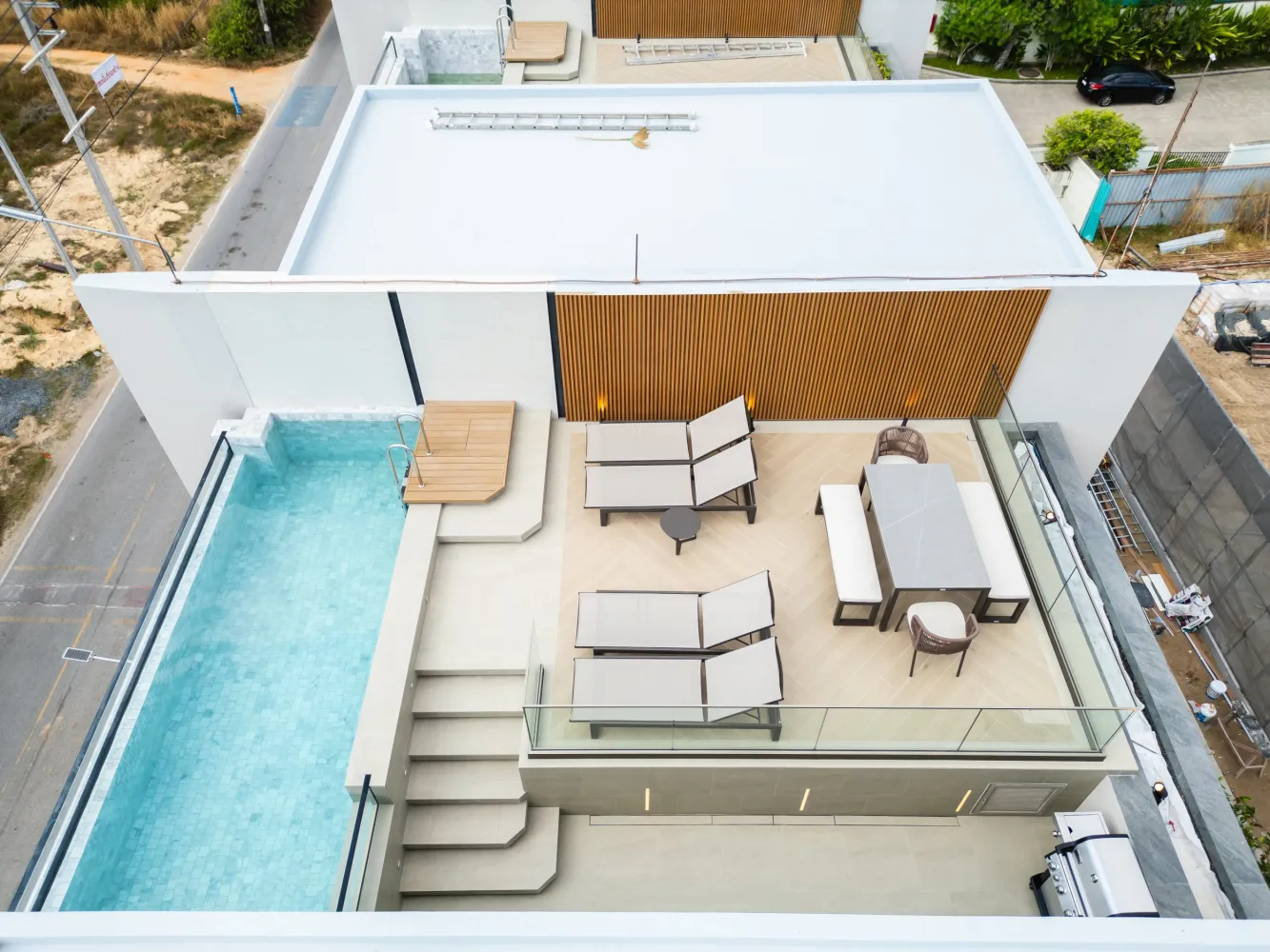 Property image - full photo 5