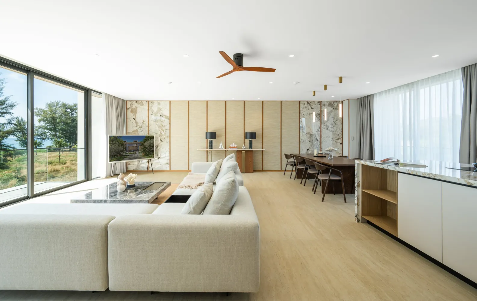 Property image - full photo 10