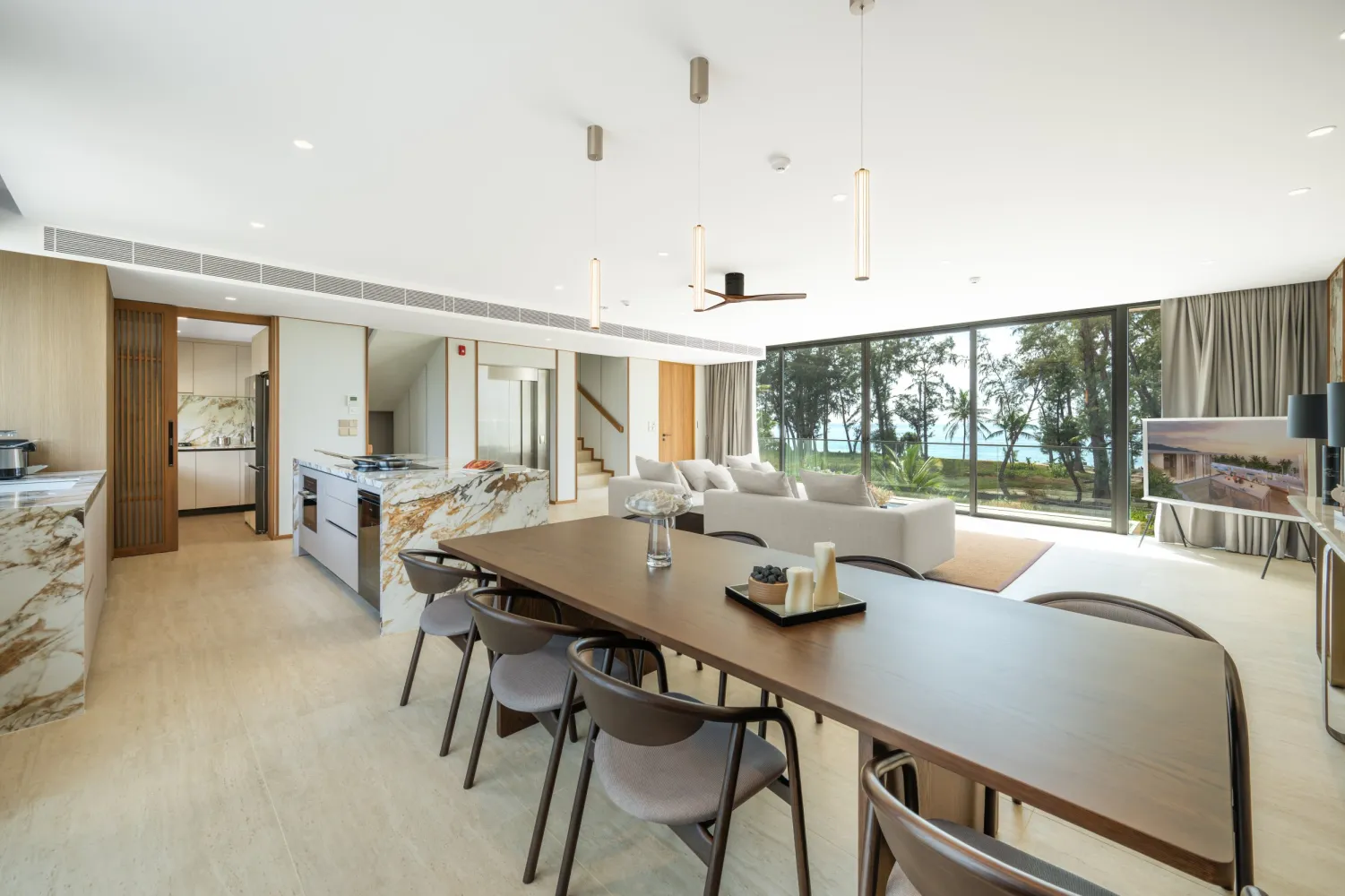 Property image - full photo 12