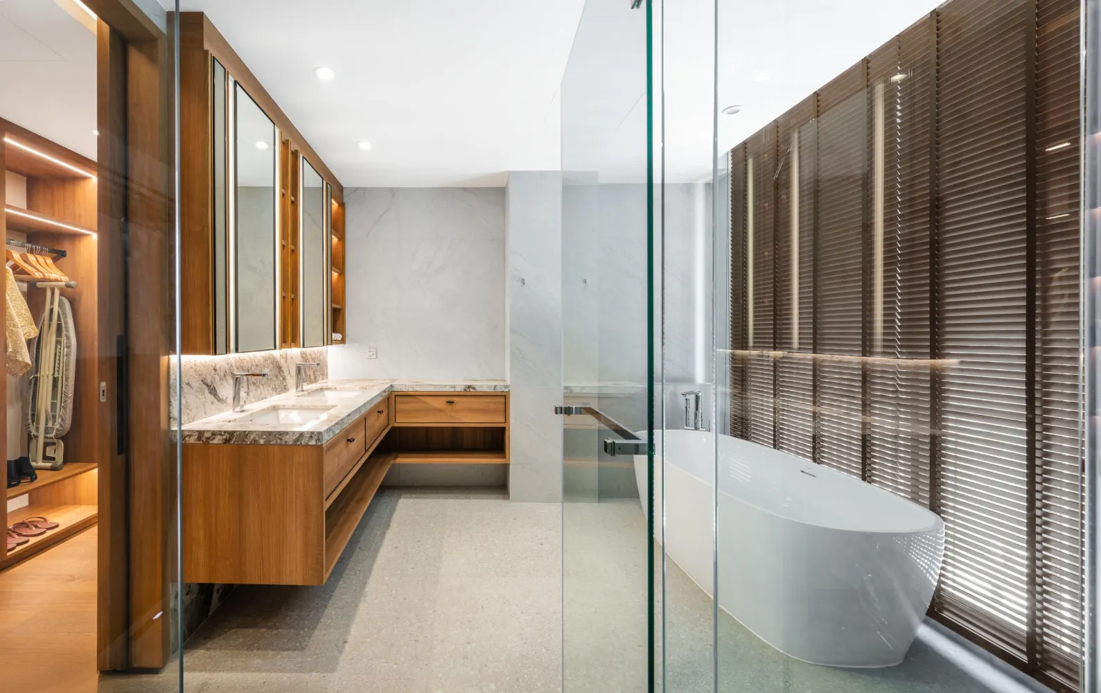 Property image - full photo 16